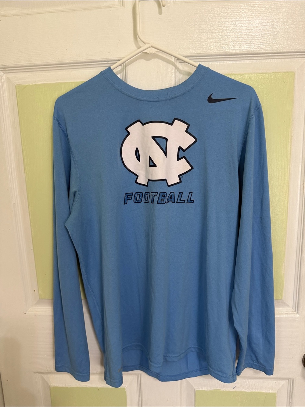 (0000) Nike Light Blue UNC Football Long Sleeve Shirt, Size: Medium